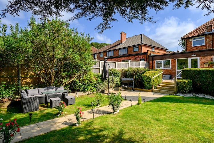 Business listing image