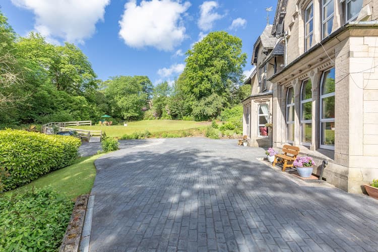 Business listing image