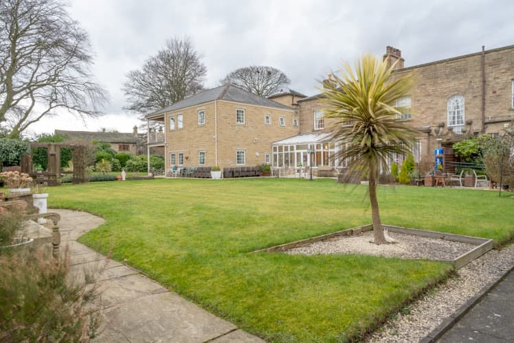 Business listing image